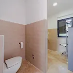2 Bedroom Amazing In Stankovici Orebic