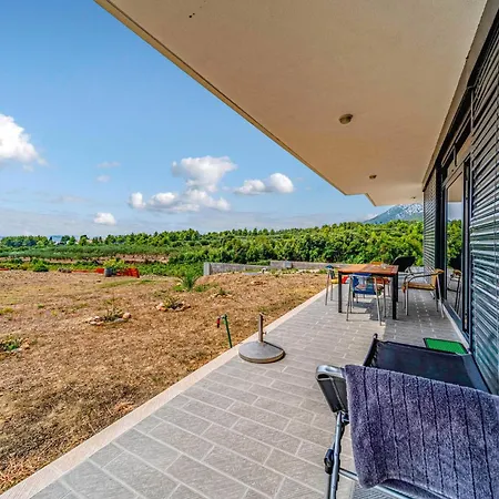 2 Bedroom Amazing In Stankovici