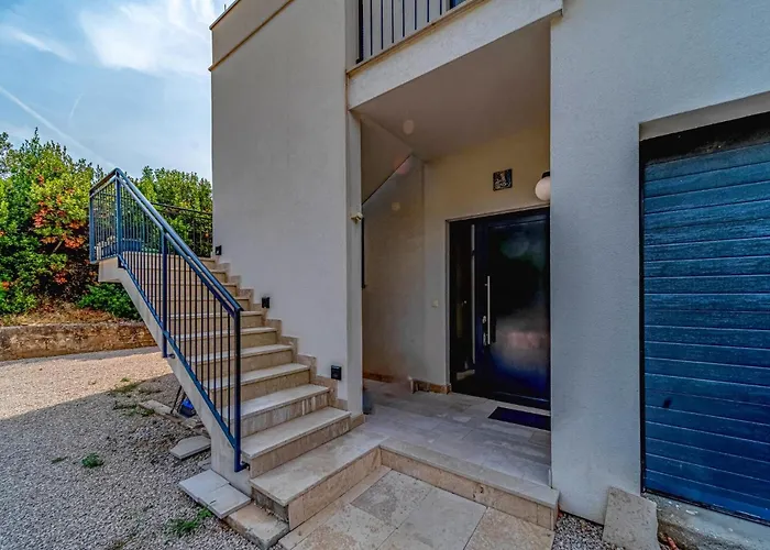 Gorgeous In Stankovici